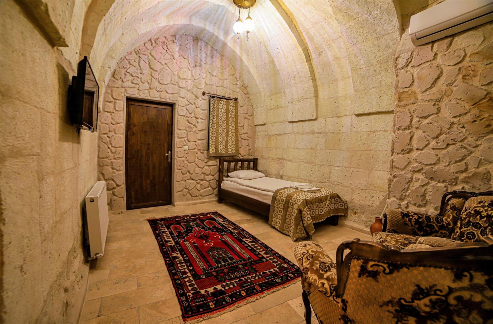 Cappadocia Caves Hotel Goreme Room photo